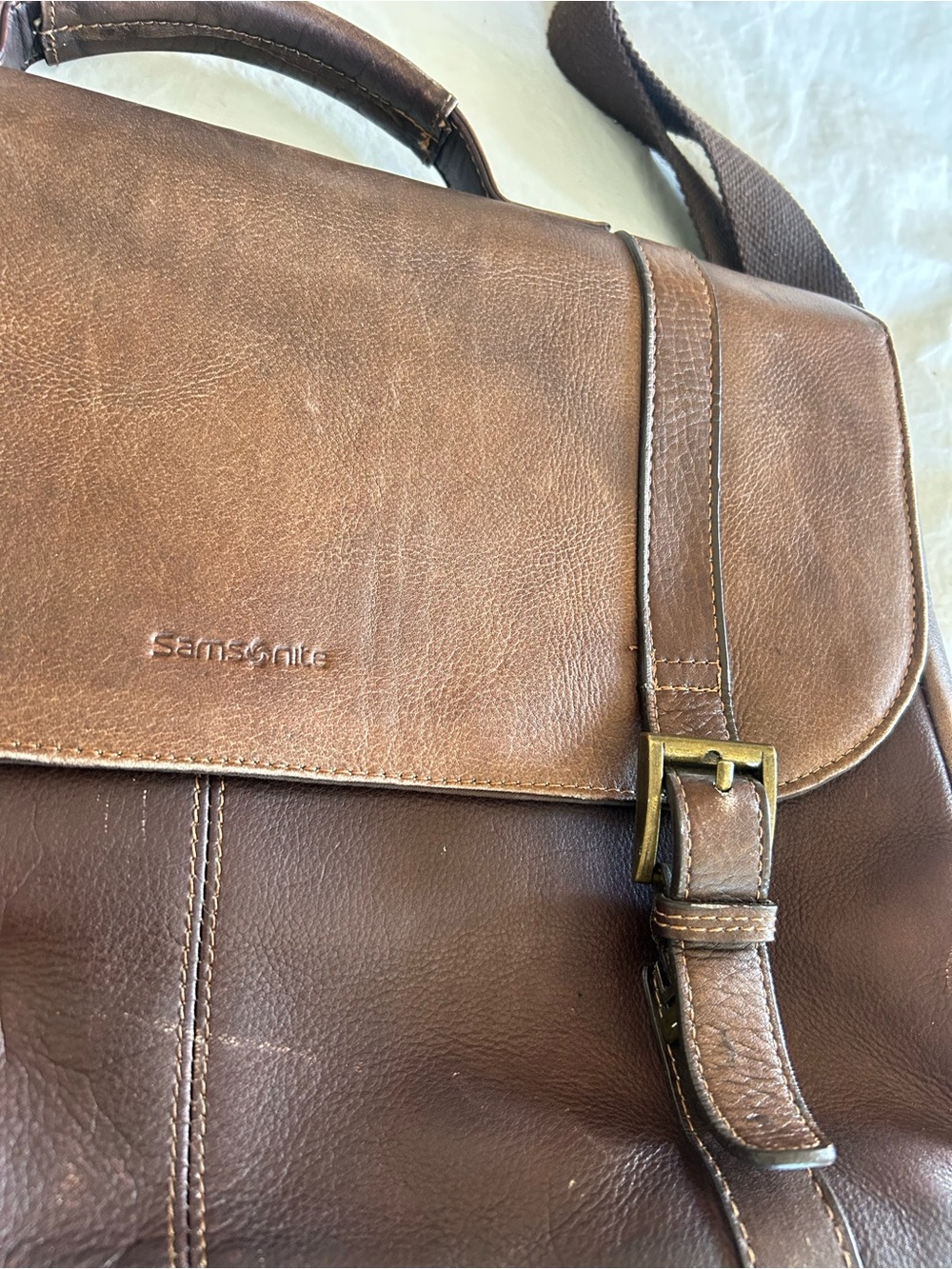 Samsonite Vintage Two-tone Brown Leather Flap-Over Messenger Bag Briefcase - Picture 7 of 16